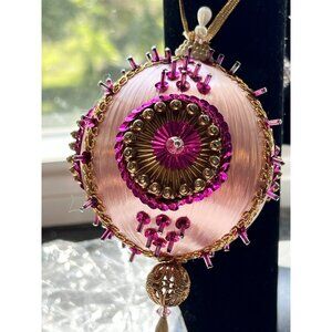 Vtg NEW Handmade Pink Whi&Faux Pearl Push Pin Beaded Christmas Ornament Perfect!